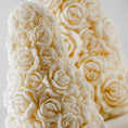 Kép betöltése a Galéria nézőbe, Rose Tree Candle Trio