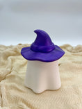 Kép betöltése a Galéria nézőbe, Wizard Hat gyertyatartó
